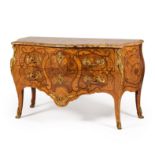 Commode d'&#233;poque Louis XV de Joseph Schmitz en marqueterie de bois de rose, amarante, &#233...