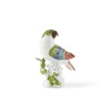 Perroquet en porcelaine de Meissen, circa 1740A Meissen model of a parrot, circa 1740