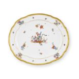 Rare plat de forme ovale en porcelaine de Meissen, circa 1741-45A rare large Meissen shaped oval...