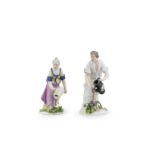 Deux statuettes en porcelaine de Meissen repr&#233;sentant un couple de jardiniers, milieu du XV...