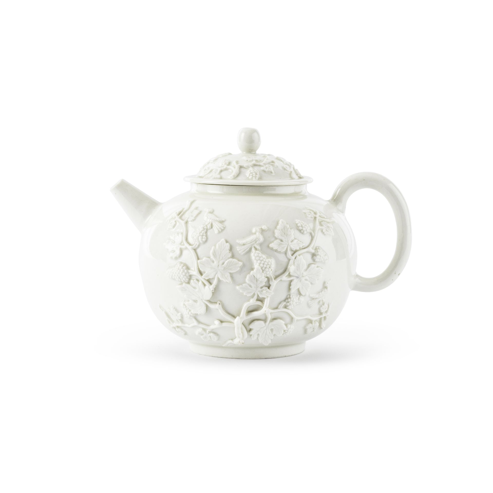 Th&#233;i&#232;re couverte en porcelaine blanche de Meissen, circa 1720An early Meissen white te...