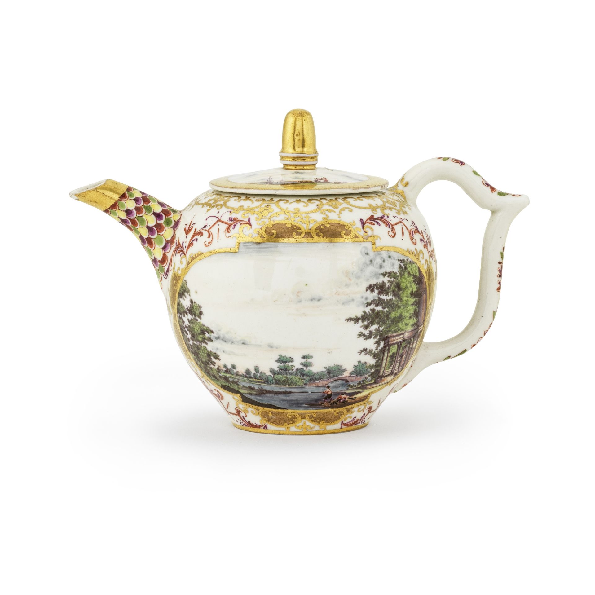 Petite th&#233;i&#232;re couverte en porcelaine de Meissen, circa 1725-30A Meissen small teapot ...