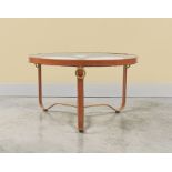 JACQUES ADNET (1901-1984) Table basse tripodeCr&#233;ation circa 1949Cuir, bronze, laiton et ver...