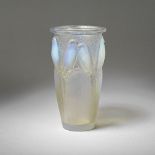 REN&#201; LALIQUE (FRENCH, 1860-1945) 'Ceylan' vase, designed 1924