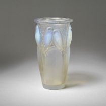 REN&#201; LALIQUE (FRENCH, 1860-1945) 'Ceylan' vase, designed 1924