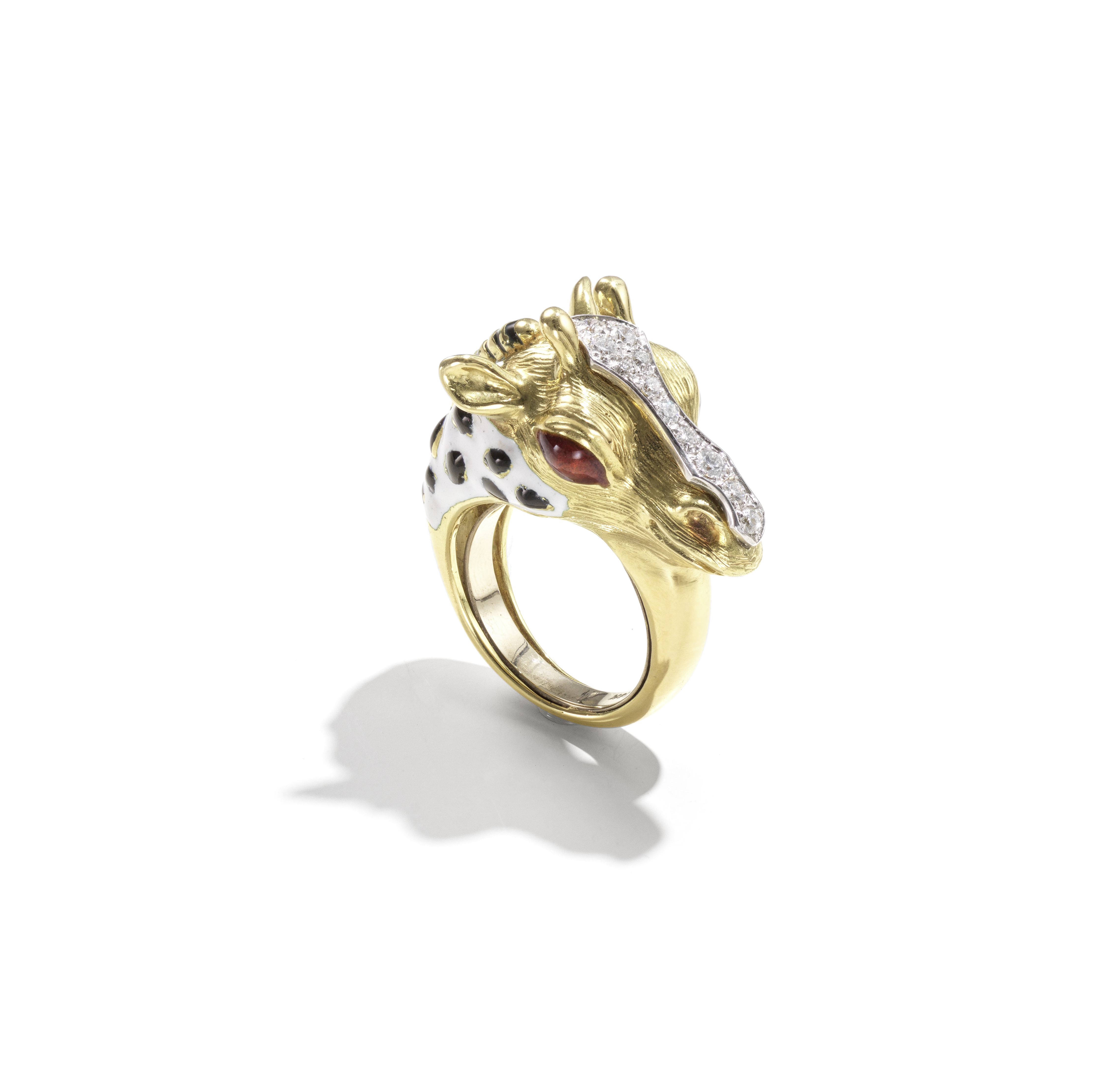 DAVID WEBB: ENAMEL AND DIAMOND-SET GIRAFFE RING