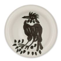 PABLO PICASSO (1881-1973) Oiseau &#224; la huppe, 1952 (Rami&#233;, 173)Cendrier rond en terre d...