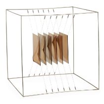 PIOTR KOWALSKI (1927-2004) Cube n&#176;10, 1969 Structure en acier cubique inoxidable et plaques...