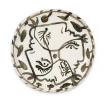 PABLO PICASSO (1881-1973) Plat aux quatre visages, 1949 (Rami&#233;, 88)Plat rond en terre de fa...