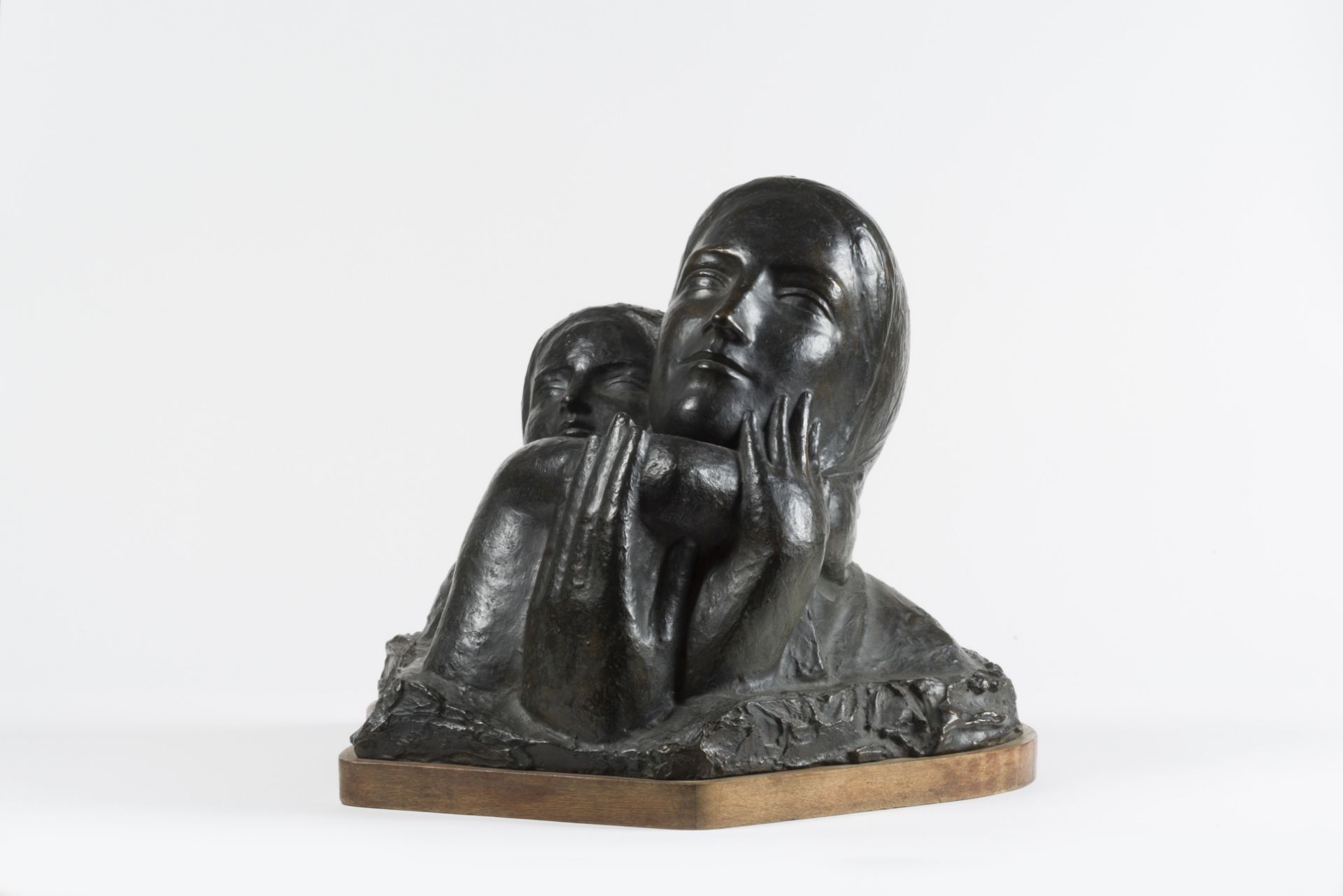 GEORGES MINNE (1866-1941) M&#232;re et enfant - Bild 2 aus 2