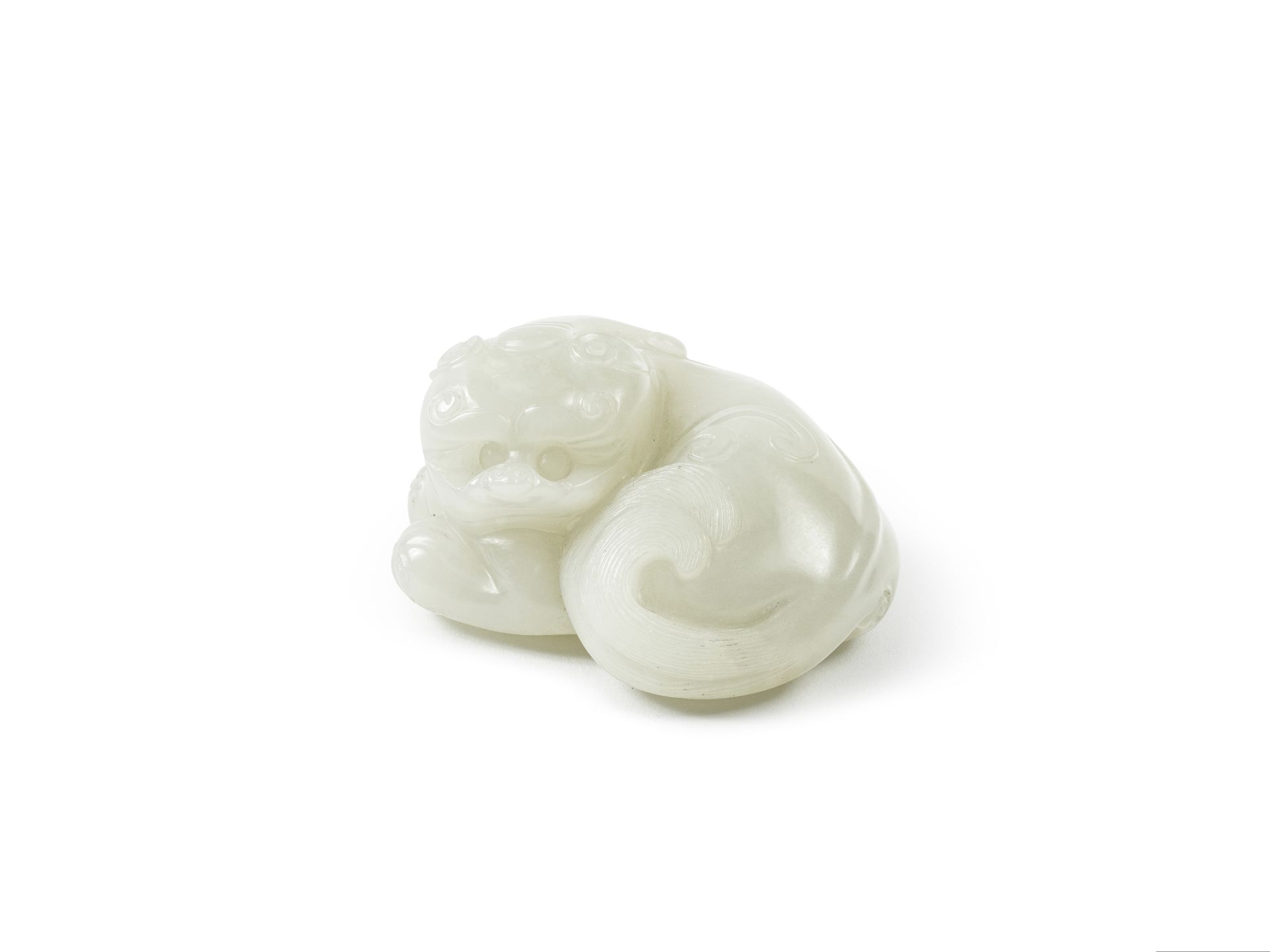 LION BOUDDHISTE EN JADE BLANC SCULPT&#201; XVIIIe si&#232;cle