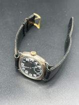Antique 925 Silver gent's wristwatch by Tavanne's Watch Co. In a working condition. 15 jewels.
