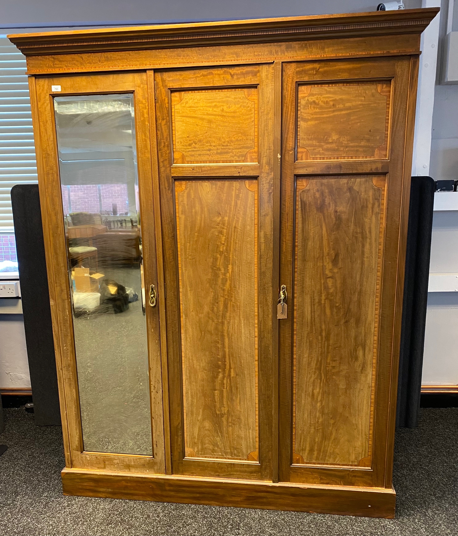 Large Edwardian triple wardrobe with fitted shelves with fitted gallery top [206x156x57cm]