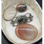 A Lot of four agate brooches, Includes gold tone and pink agate brooch, Robert Alison Silver and