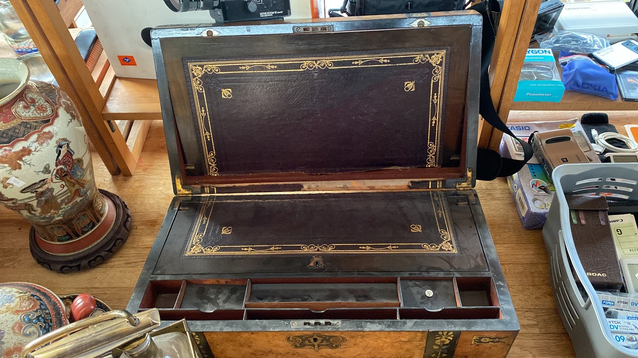 19th century burr walnut and brass inlaid writing slope box. - Image 2 of 2