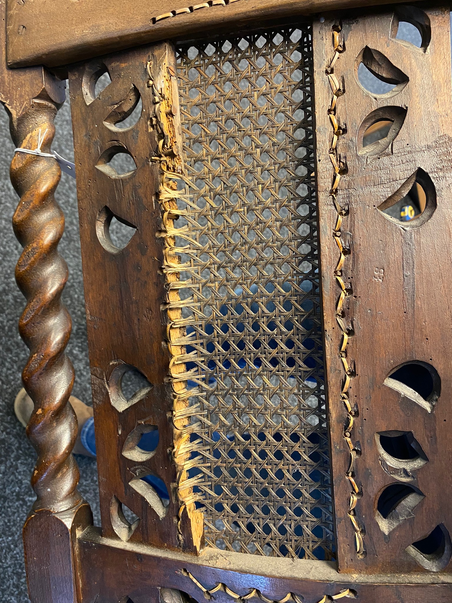 Charles II Walnut side chair- 17th century- the toprail pierced and carved with a crown flanked by - Image 7 of 10