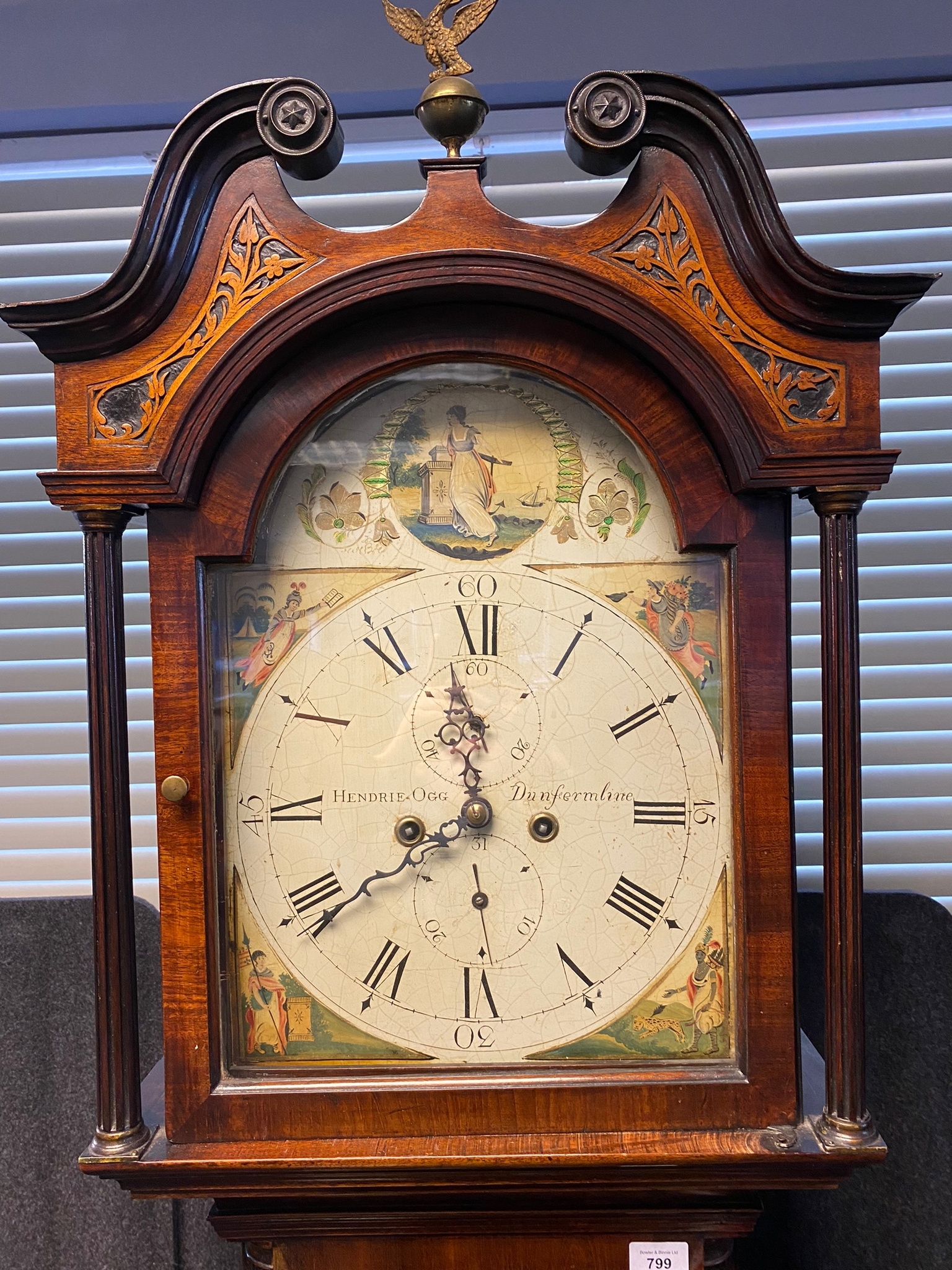 18th/ 19th century Dunfermline Grandfather clock with hand painted face depicting round cartouche - Image 8 of 12