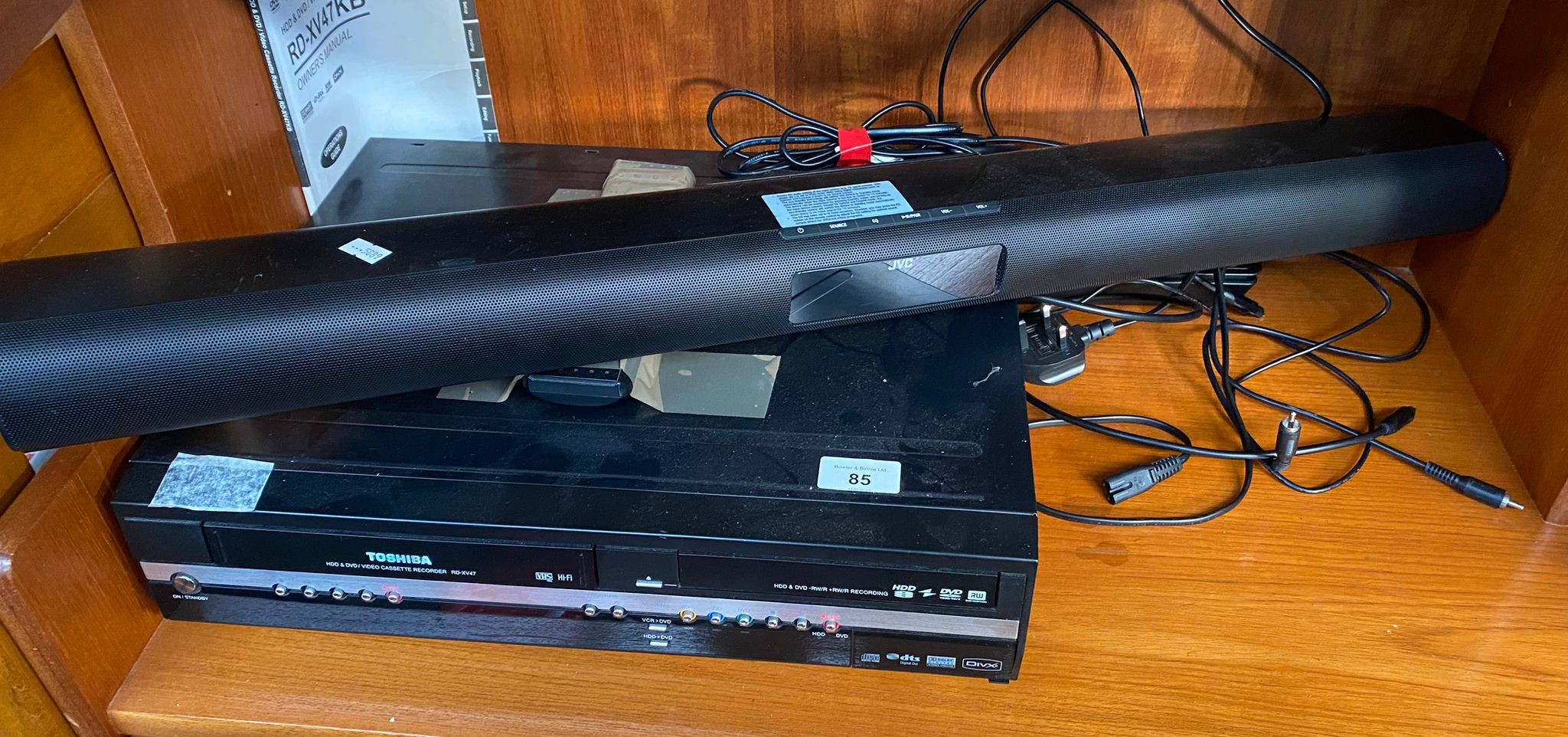 Toshiba HDD& dvd/video cassette recorder along with JVC sound bar - Image 2 of 2