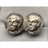 A Pair of Edinburgh silver made Robert Burns cufflinks. Maker MLI.