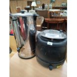 Buffalo slow cooker together with tea urn
