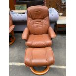 Erkornes stressless arm chair with stool