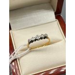 18ct and Platinum ladies five diamond stone ring. [Ring size L] [1.84Grams]