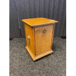 19th century coal box, with lion head handles, raised on castor feet [52x36x36cm