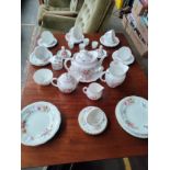 A Worcester Roanoke pattern tea ware along with Royal crown Derby pattern derby posies porcelaine