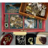 A Collection of jewellery to include vintage red leather jewellery box containing mixed costume-