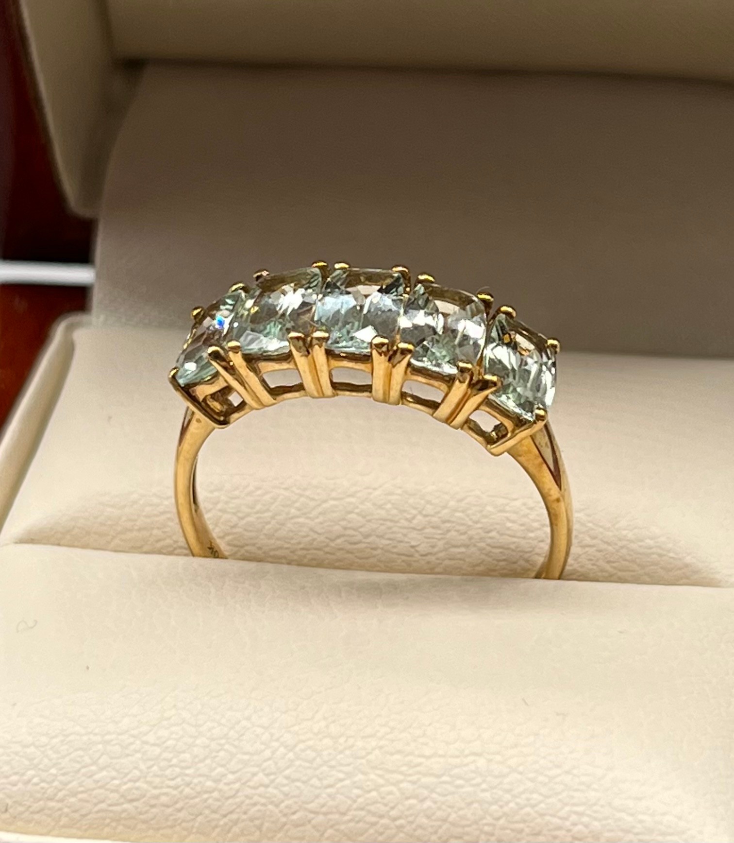 10ct yellow gold ladies ring set with 5 aquamarine stones. [Ring size P] [2.24Grams] - Image 2 of 2