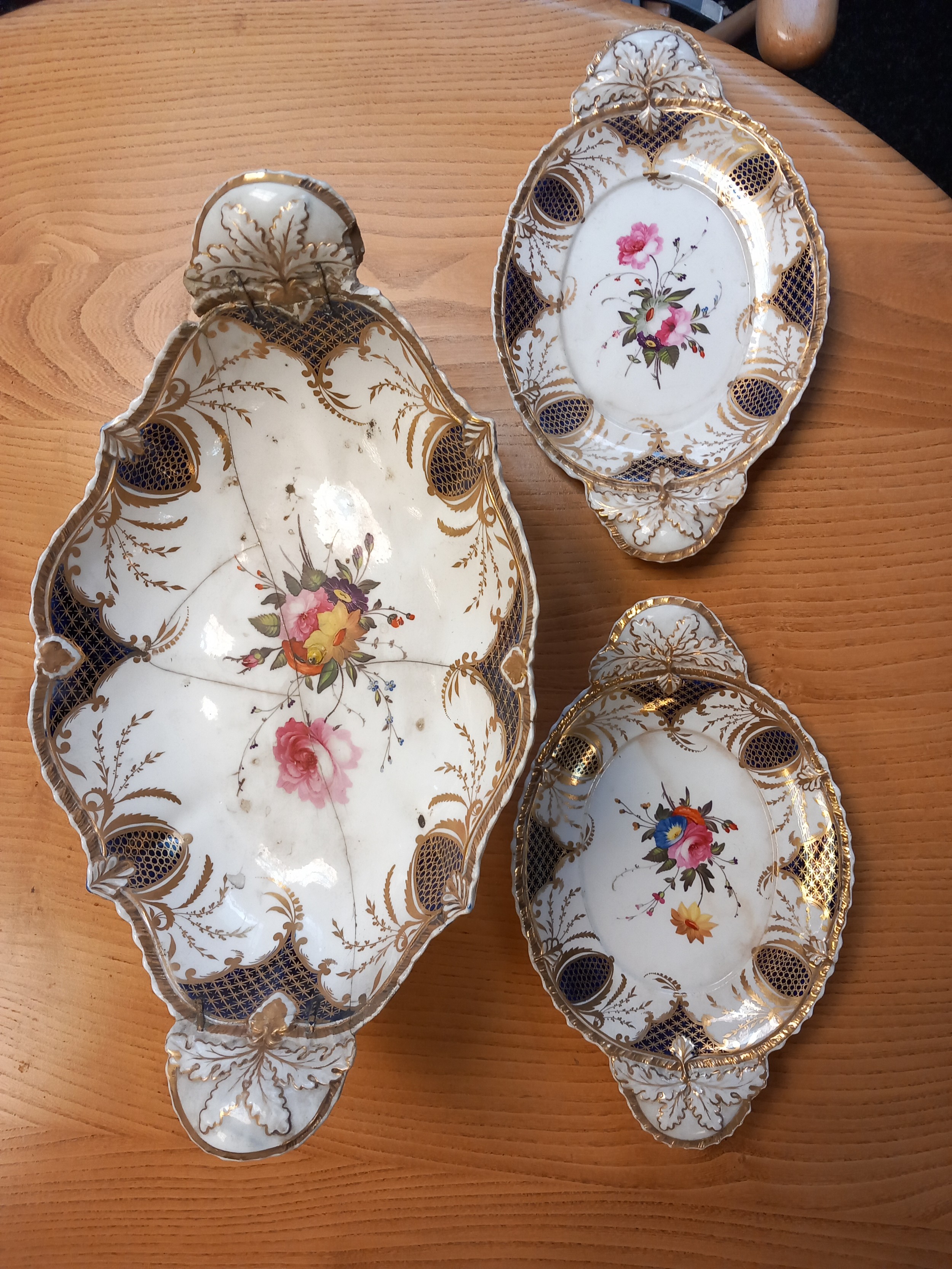 A 19th century floral design dinner service together with comport dish, two lidded serving tureens - Image 10 of 20