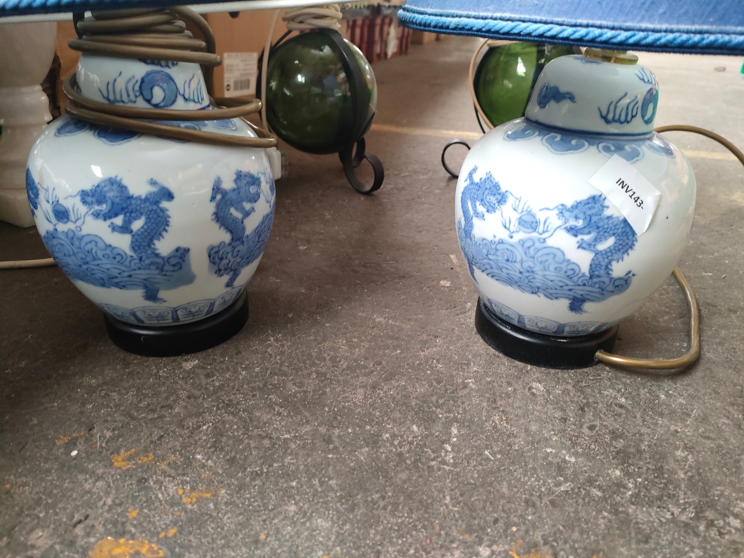 A Box of vintage table lamps to include pair of oriental blue and white dragon pattern table lamps - Image 2 of 2