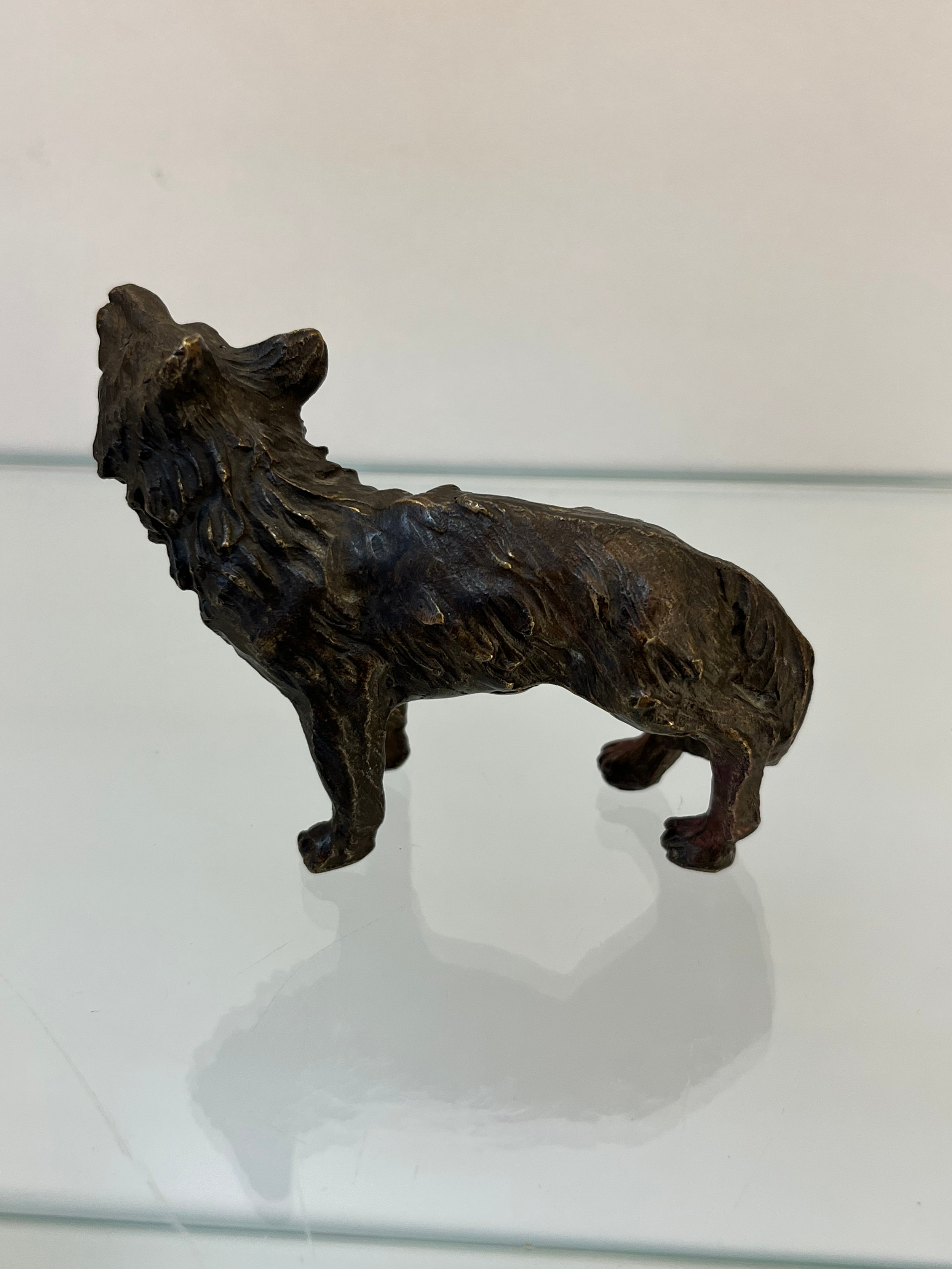 A lot of two antique bronze wolf cub figures. [Possibly Austrian] [6.5x9cm] - Image 3 of 8