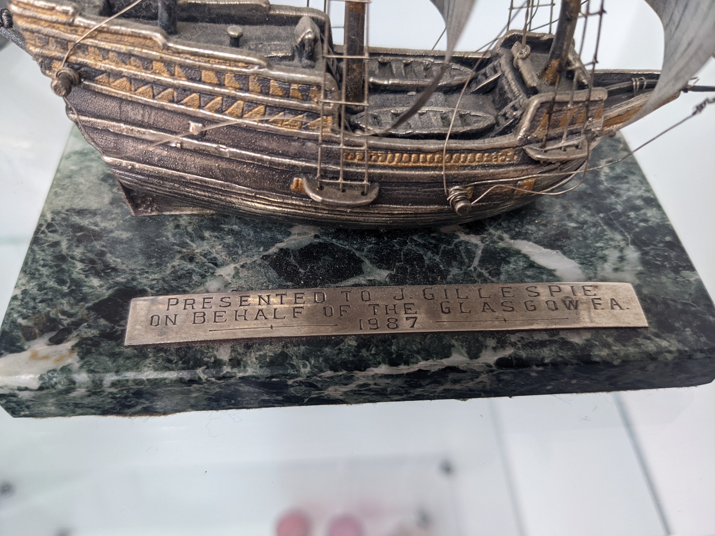 Birmingham silver Chinese ship model 'The Mayflower 1620' [62/850] 'Presented to J. Gillespie On - Image 6 of 8