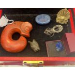 Jewel box containing antique stone carvings red stone Chinese Hingshan Jade pig dragon sculpture,