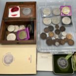 Collection of mixed coins; Royal Mint Boxed Crown Coin with certificate, Golden Wedding Crown coin