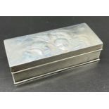 Antique London silver ring box; lid depicts five various raised relief cherubs. Produced by