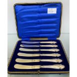 Boxed set of six Sheffield silver handle butter knives