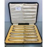 Boxed set of six Sheffield silver handle butter knives