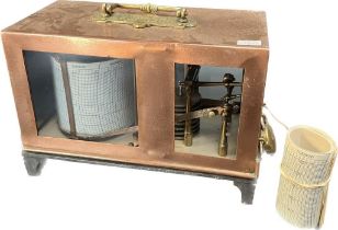 Antique barograph. Copper and brass casing. [18x26x13.5cm]