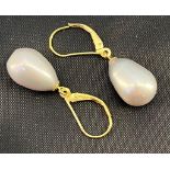 A pair of 18ct yellow gold and grey pearl drop earrings.