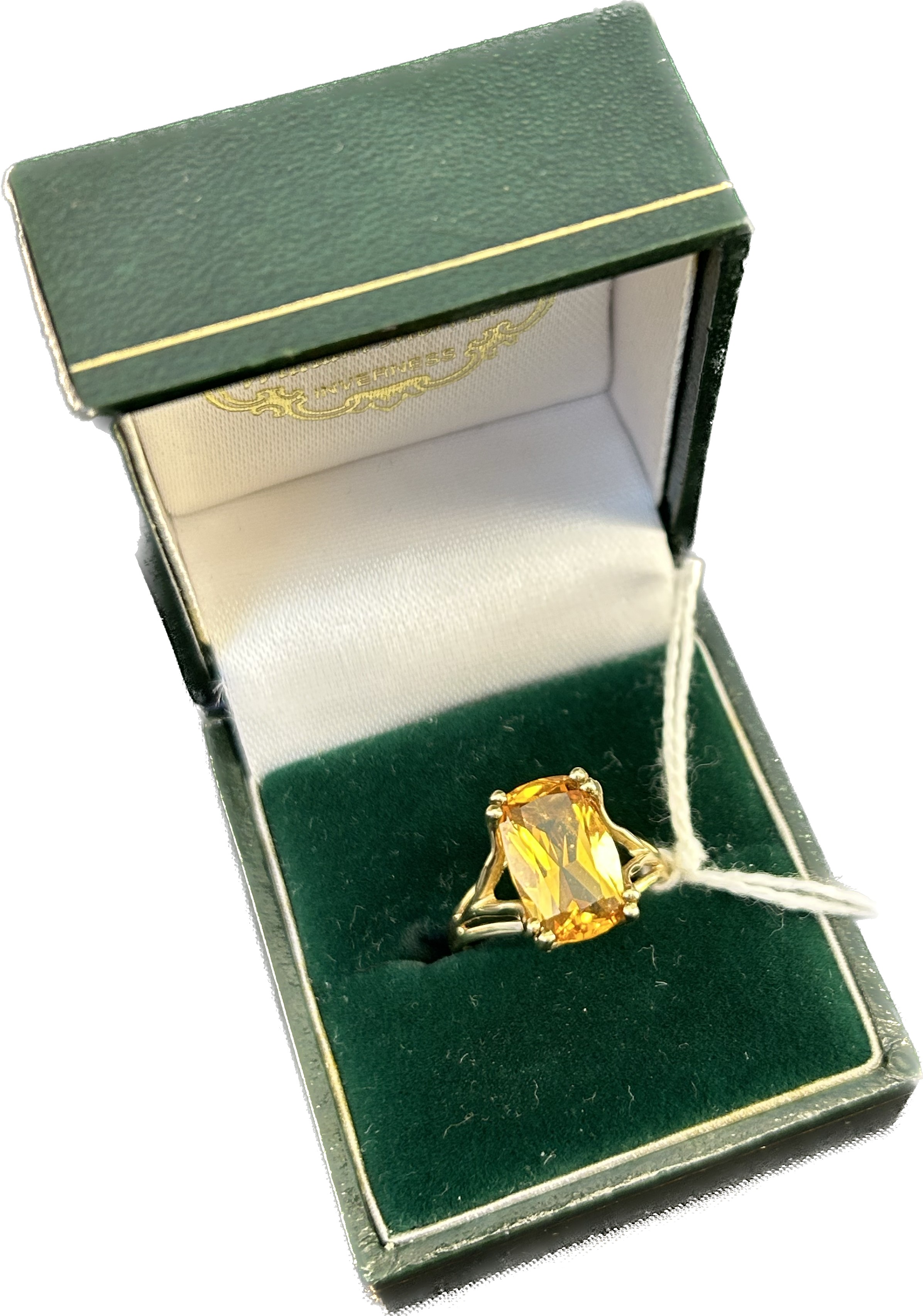 9ct yellow gold ladies ring set with citrine stone. [Ring size N] [2.97Grams]