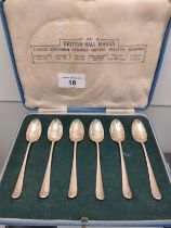 Boxed set of six Silver British hall marked tea spoons. [79.01grams]