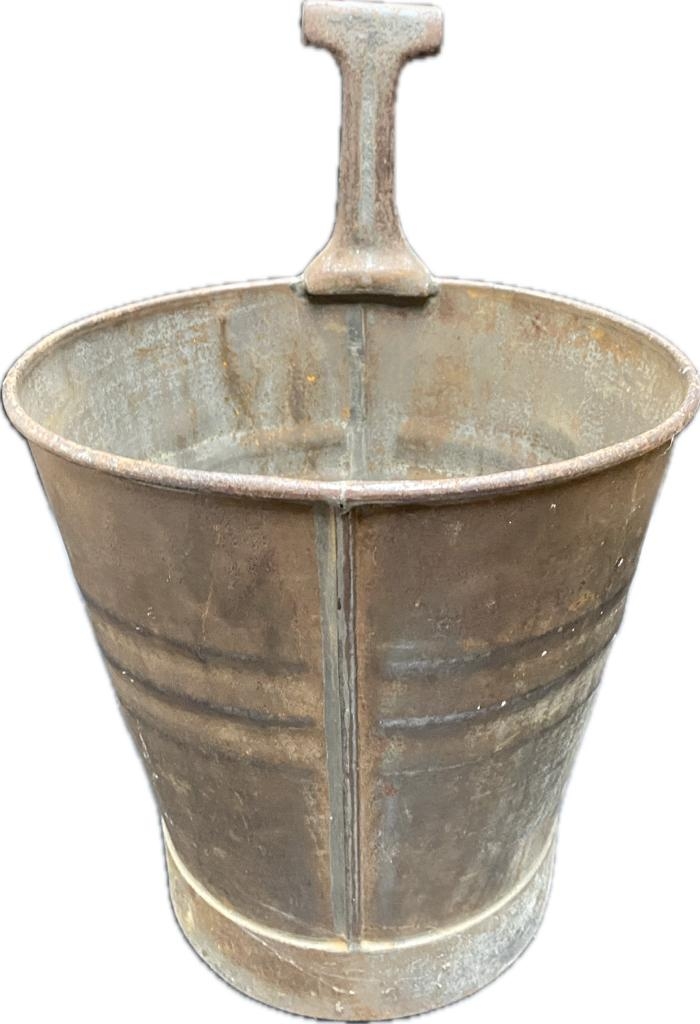 An antique milking bin [45cm] - Image 2 of 2