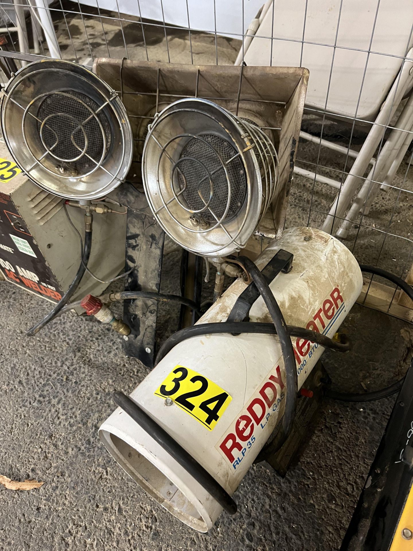 Reddy Heater RLP35, LP Gas, 35,000 BTU w/ (2) Heads