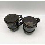 Paire de tasses à thé en metal argenté