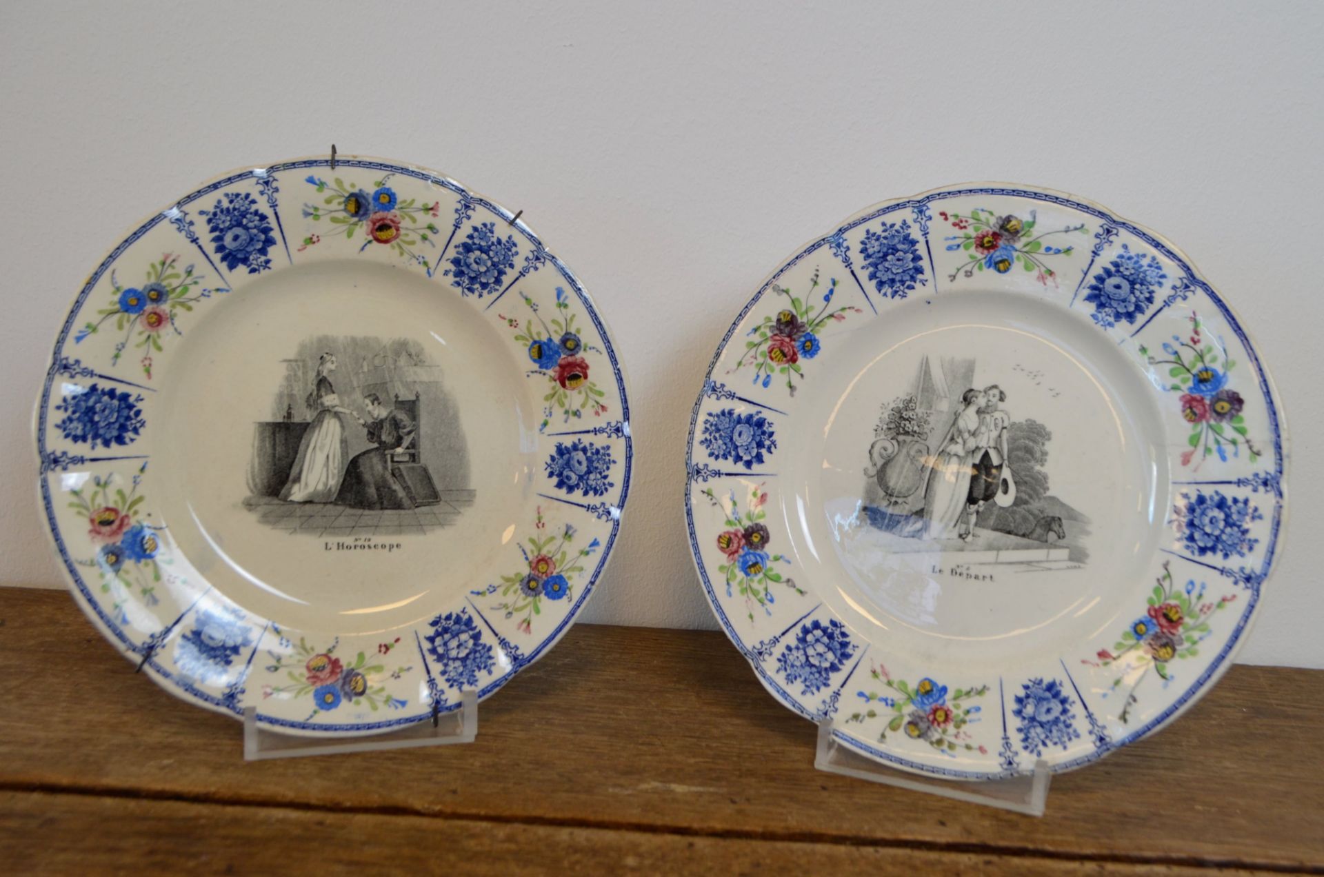 Lot de 2 assiettes en porcelaine Creil et Montereau 19e