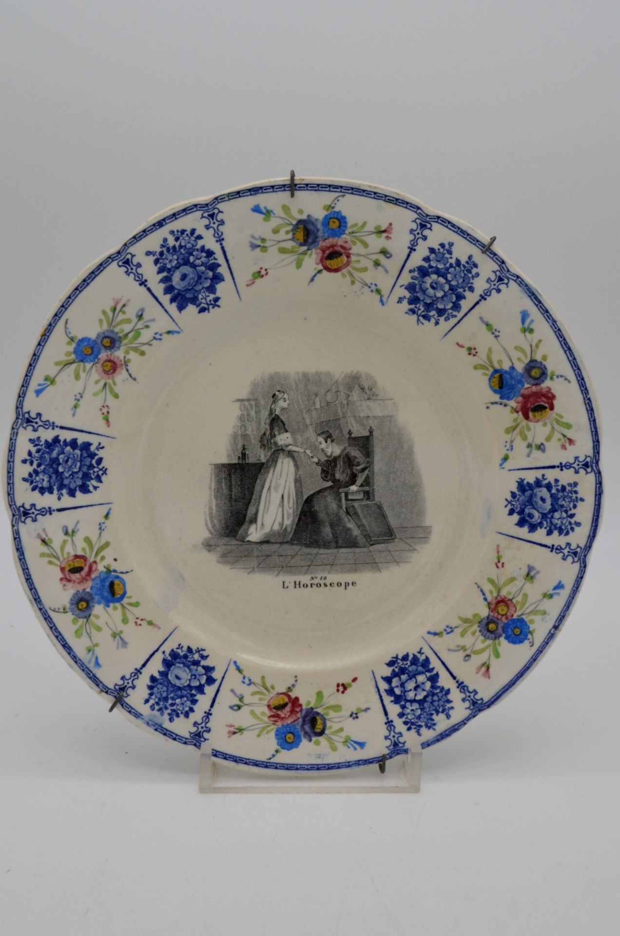 Lot de 2 assiettes en porcelaine Creil et Montereau 19e - Image 2 of 5