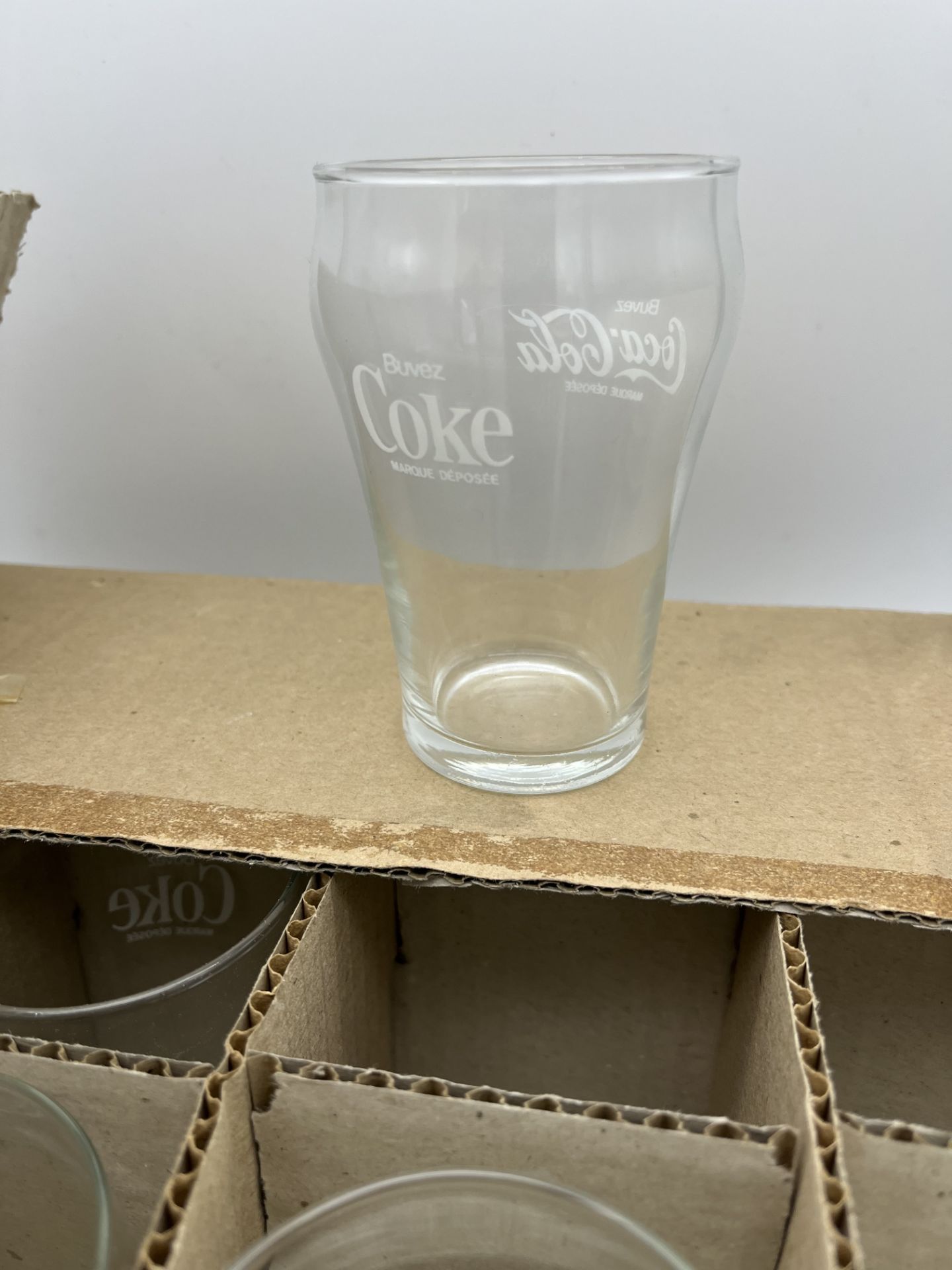 11 verres Coca-Cola dans leur boite d'origine  - Image 3 of 3