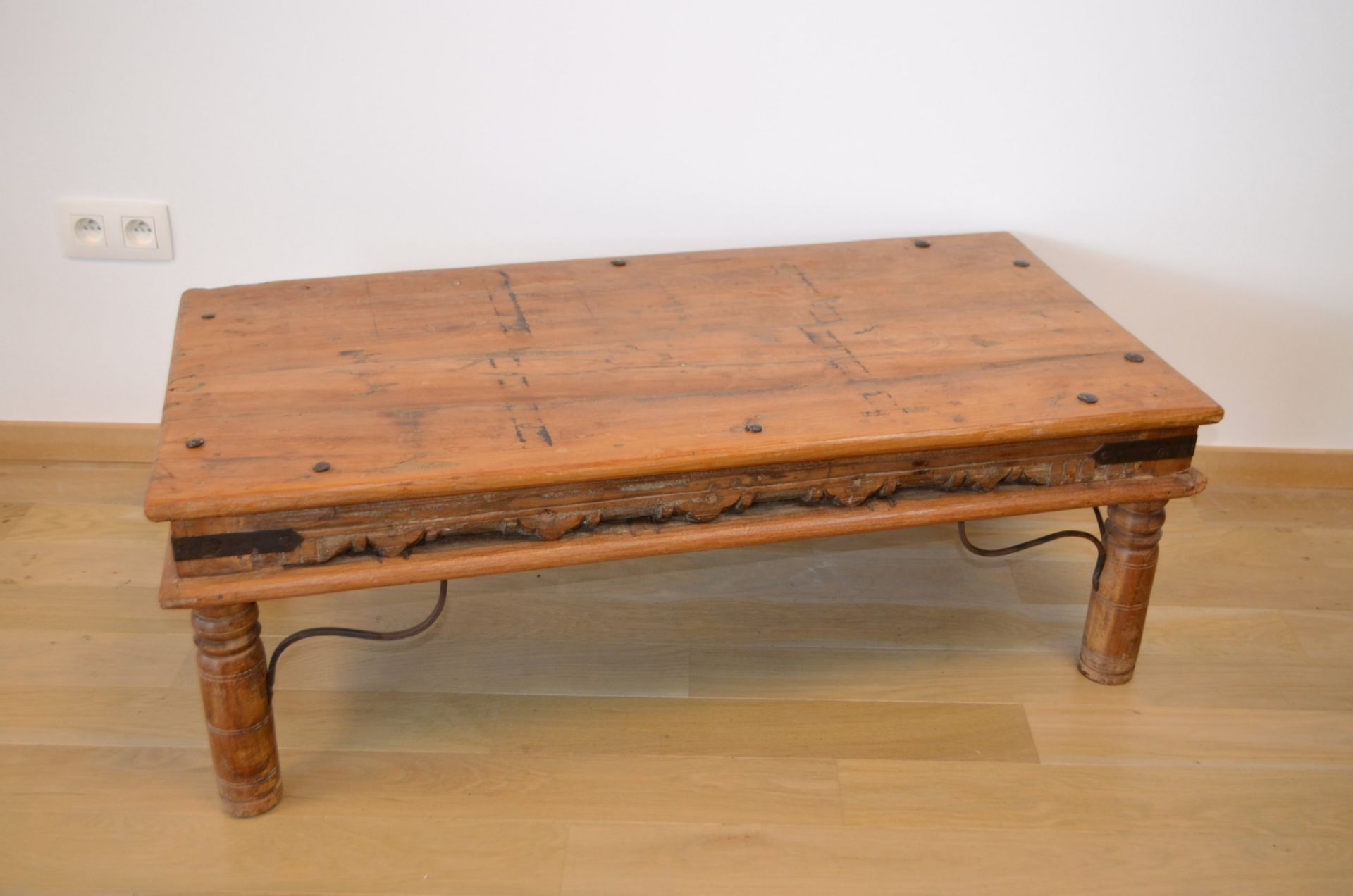 Table basse en bois style indienne